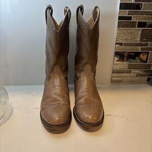 Womens Laredo 8 M Cowboy Boots Brown Leather Made in USA 6943